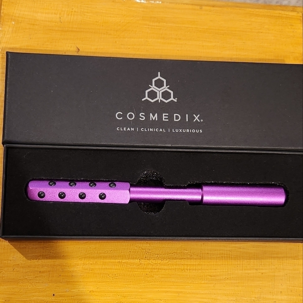 Cosmedix facial massager new in box never used